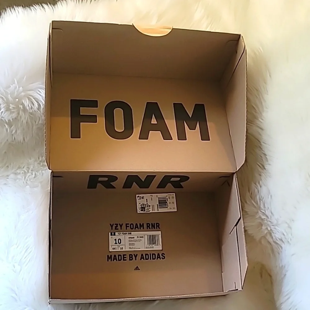 Adidas Yeezy Foam RNNR - Stone Salt - Picture 6 of 7